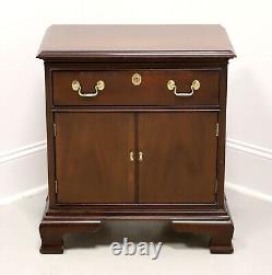 COUNCILL CRAFTSMEN Banded Mahogany Chippendale Style Nightstand Bedside Cabinet