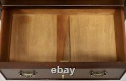 CRAFTIQUE Solid Mahogany Chippendale Style Three-Drawer Nightstand with Ogee Fee