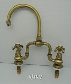 Davinci PAN101FB Bridge Lav / Bathroom Faucet Antique Brass France New #P12