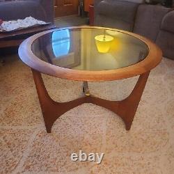 Lane Silhouette MCM (Mid Century Modern) Round End Side Table, Pickup Only