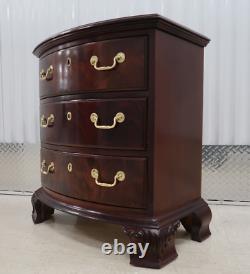 Thomasville Flame Mahogany Chippendale 3 Drawer Night Chest