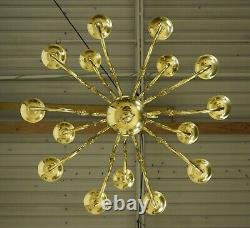 Williamsburg Two Tier 15 Arm Polished Brass Chandelier