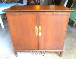 Armoire de bar SCANDIA du milieu du XXe siècle des années 1960 avec étiquette en noyer rétro MCM Rarement vue danoise