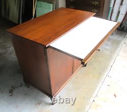 Armoire de bar SCANDIA du milieu du XXe siècle des années 1960 avec étiquette en noyer rétro MCM Rarement vue danoise