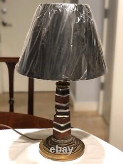 Arts et métiers antiques en laiton, onyx, quartz rouge et pierres semi-précieuses polies Lampe c1920