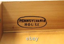 Coffre de chevet Chippendale en cerisier de PENNSYLVANIA HOUSE