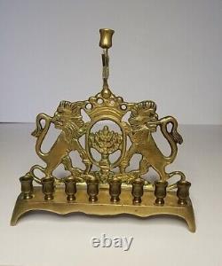 Menorah en laiton massif poli antique 9 supports 2 lions de Juda design banc des années 1920