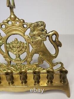 Menorah en laiton massif poli antique 9 supports 2 lions de Juda design banc des années 1920