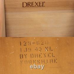 Paire Drexel Heritage Yorkshire Yew Wood Tables De Chevet De Style Géorgien Baguées