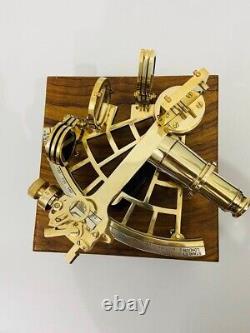 Sextant en laiton entièrement fonctionnel et poli avec finition antique avec boîte en bois.