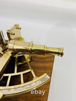 Sextant en laiton entièrement fonctionnel et poli avec finition antique avec boîte en bois.