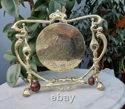 Un superbe grand gong de dîner en laiton poli de style Art Nouveau + maillet moderne -gt5